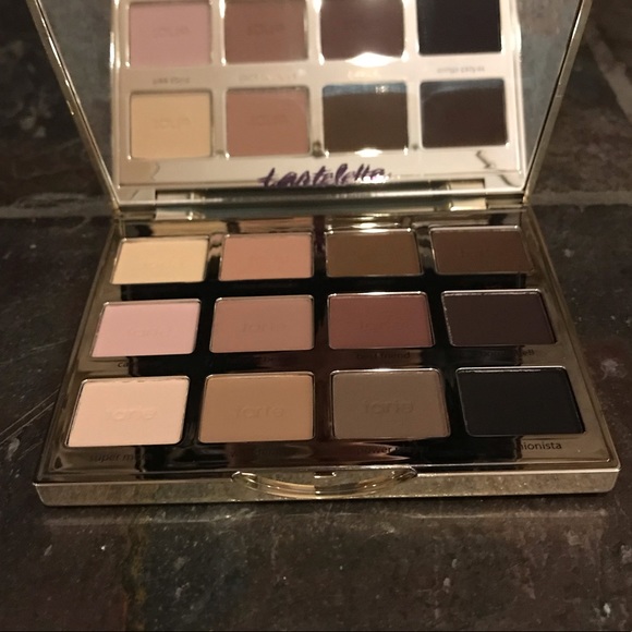 **NWT** Tarte Matte Eyeshadow Palette - Picture 3 of 3